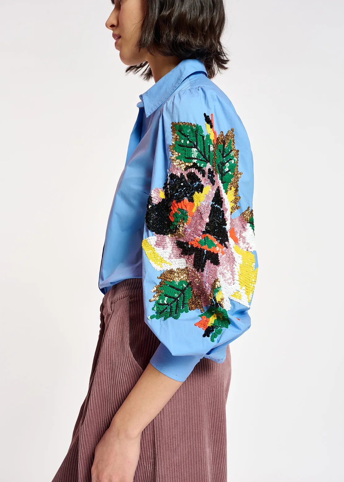 Blue cotton embroidered puffed-sleeve shirt